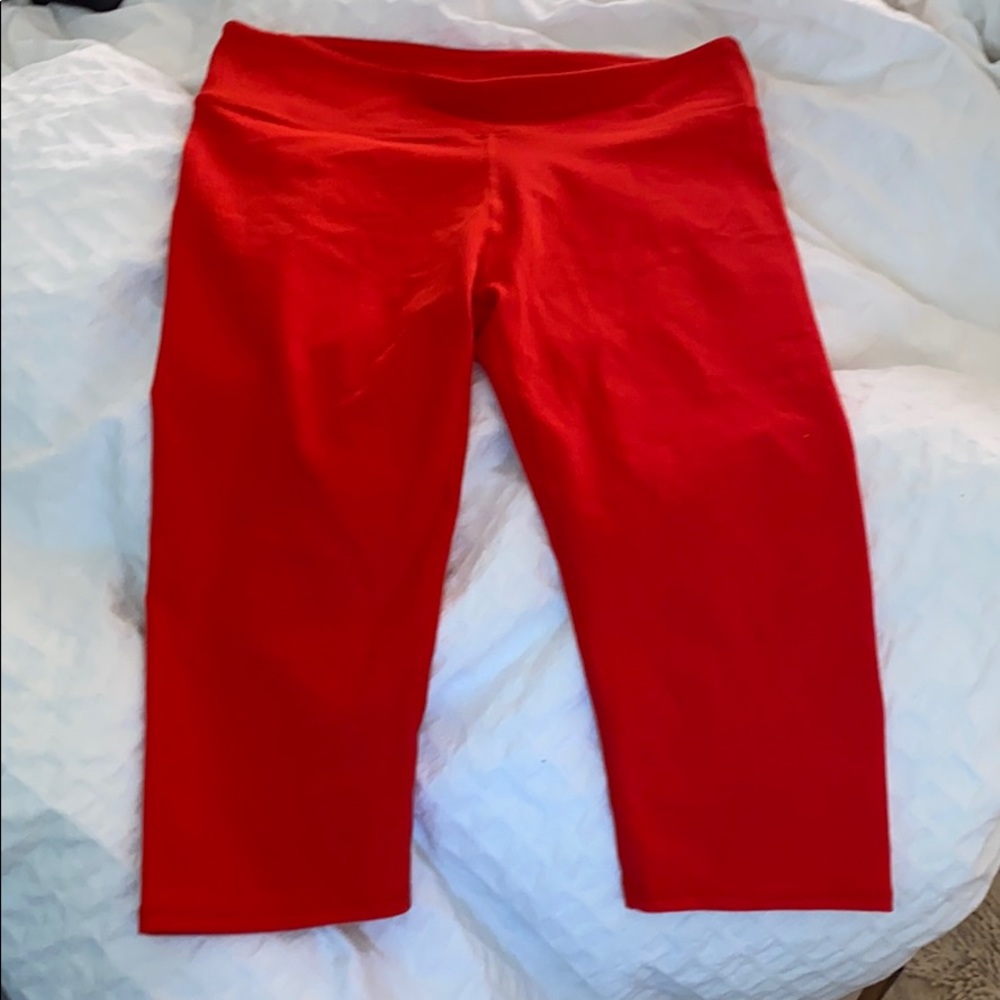 Fabletics work out Capri style leggings